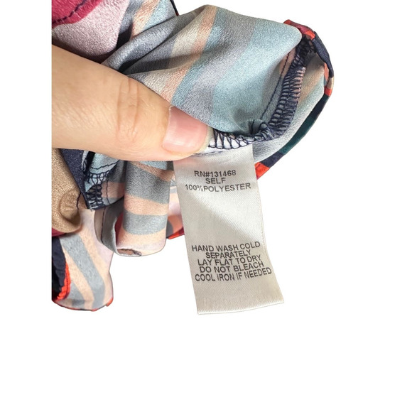 Fate by LFD Striped Peek a Boo Neck Tie Front Blouse Sz Small Women's - Picture 8 of 8